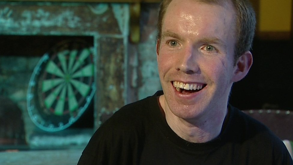 Imagen de Lee Ridley durante una entrevista con la BBC en 2012.