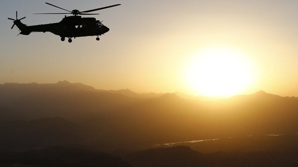 Вертолет French Cougar над Афганистаном, июль 20912 г.