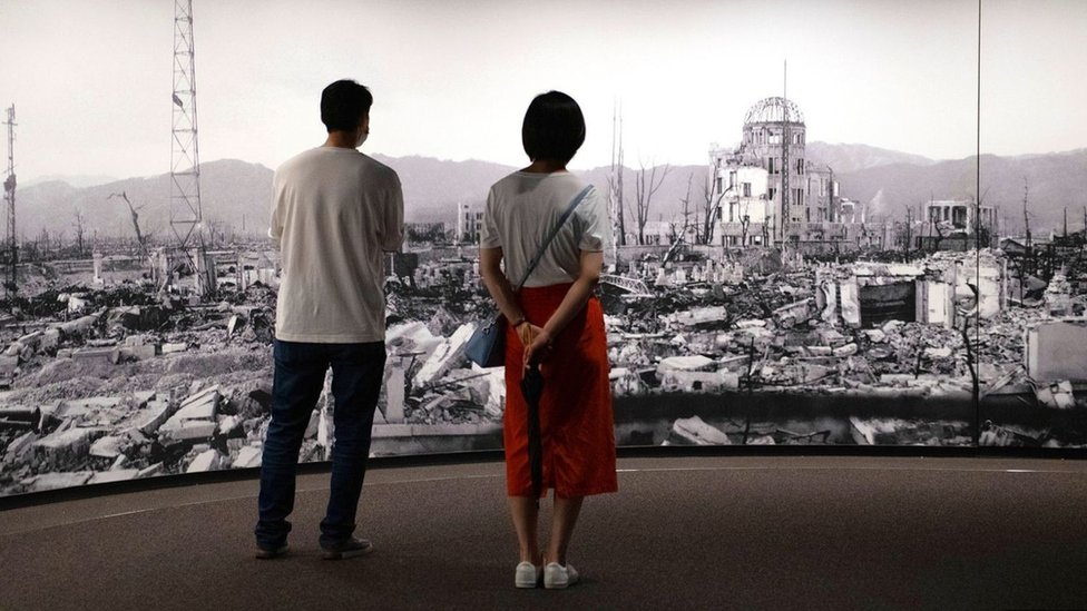 لم يتبق سوى القليل من المنازل والمباني بالقرب من موقع الانفجار في هيروشيما