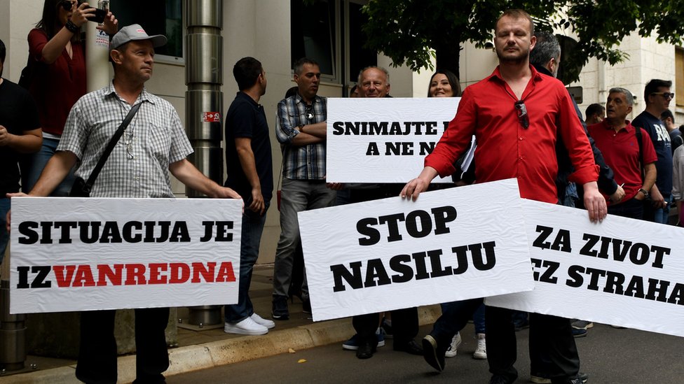 Protest novinara u Podgorici, 9. maj 2018.
