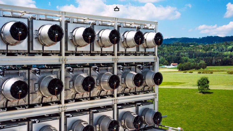 Giant ventilators that capture CO2 from the atmosphere