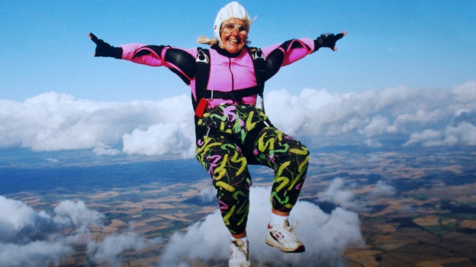 Dilys Price: The 86-year-old skydiver turned Helmut Lang model - BBC News