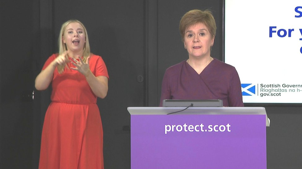 Nicola Sturgeon said there were "no excuses" for lack of welfare from universities