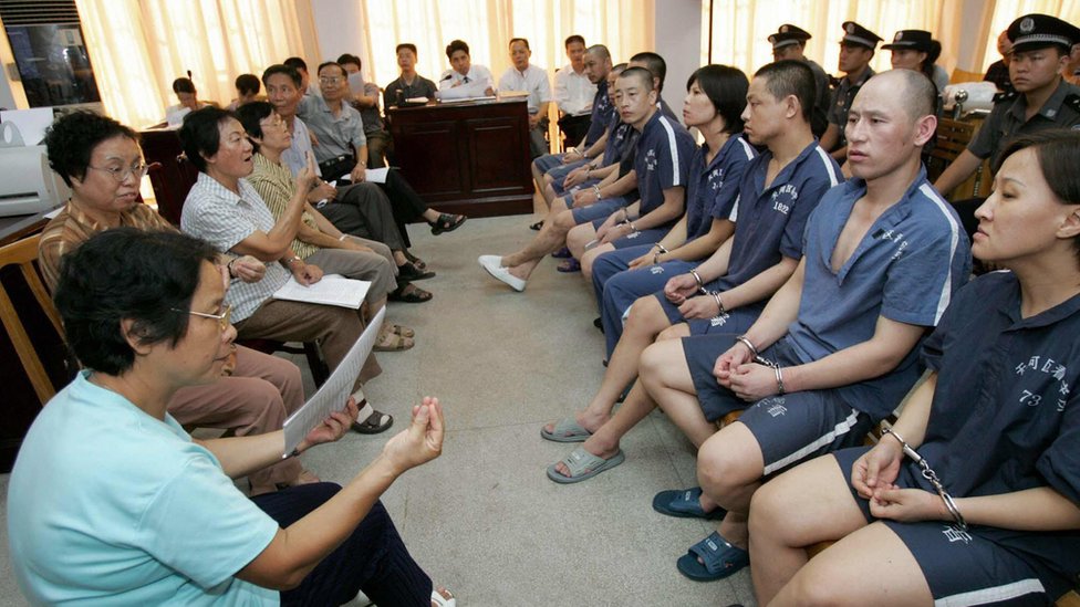 Grupo de prisioneros chinos sordomudos.