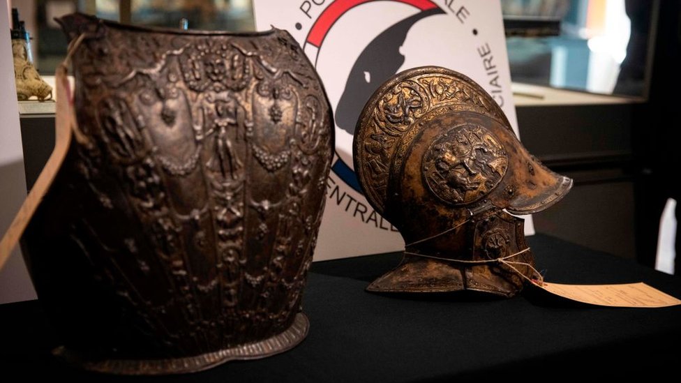 Louvre reunited with 'exceptional' armour stolen in 1983
