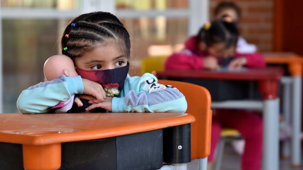 Coronavirus en América Latina | Por qué las escuelas en la región son las más afectadas del mundo por los cierres de la pandemia - BBC News Mundo