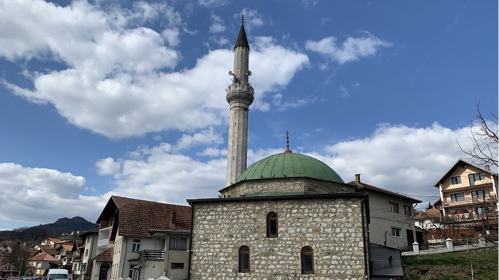 Kladanj je gradić na putu između Tuzle i Sarajeva