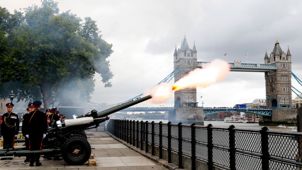 Salvas lanzadas cerca de la Torre de Londres