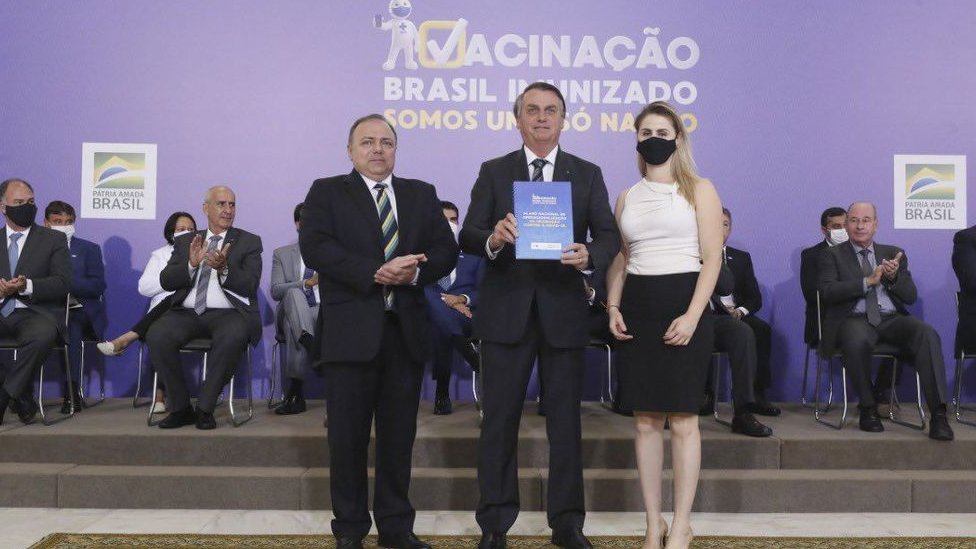 Pazuello e Bolsonaro no lançamento do Plano de Imunização, em 16 de dezembro