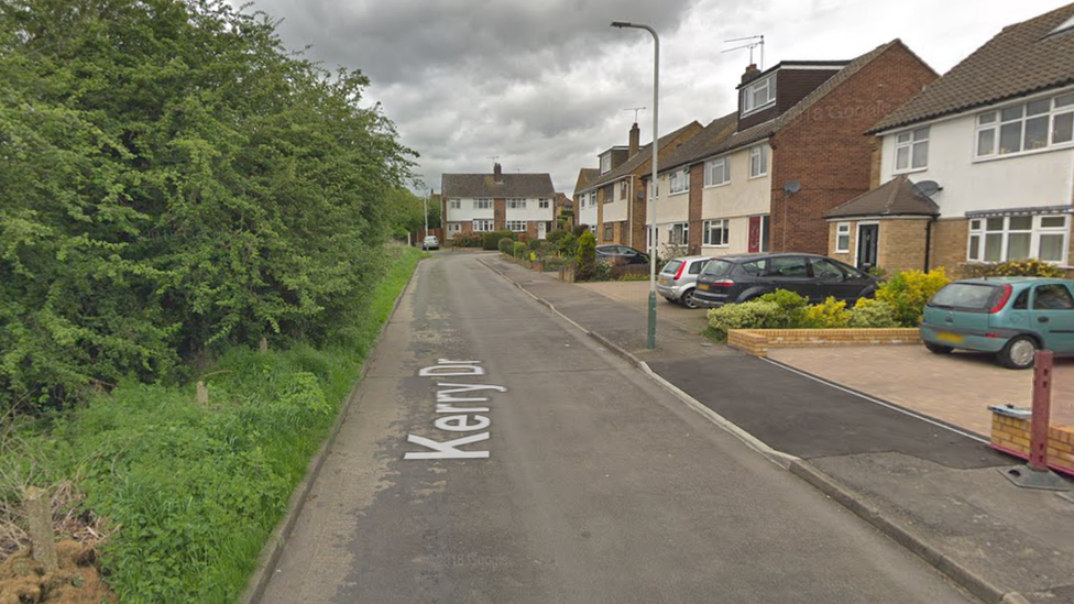 Boy, 11, shot and his father injured in Upminster BBC News