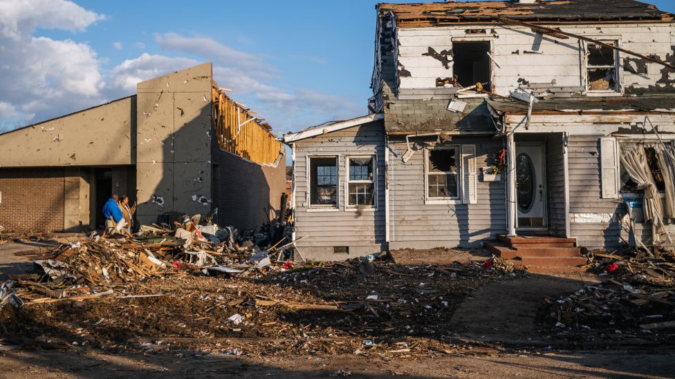 Una casa destruída en Kentucky tras un enjambre de tornados ocurridos el fin de semana.