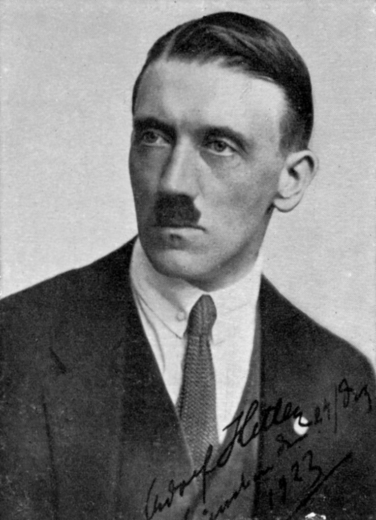 Una imagen de Adolfo Hitler en 1923. Con 34 años, ya era el presidente del Partido Nacionalsocialista Obrero Alemán.