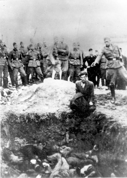 Matanza de judíos en Ucrania a manos de fuerzas de las SS.
