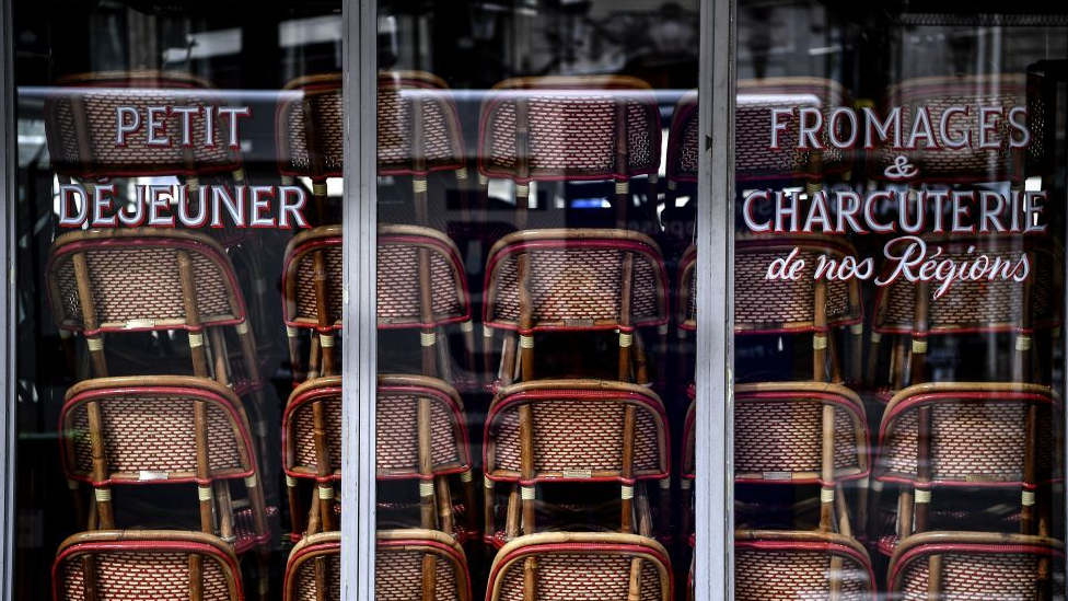 Paris'te kapalı bir restoran