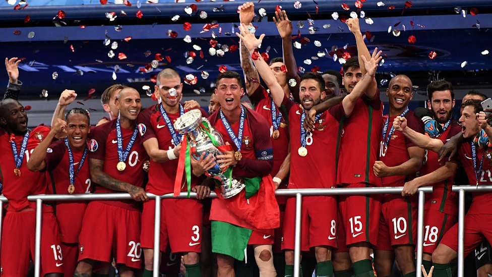 Portugal celebrando la Eurocopa de 2016.