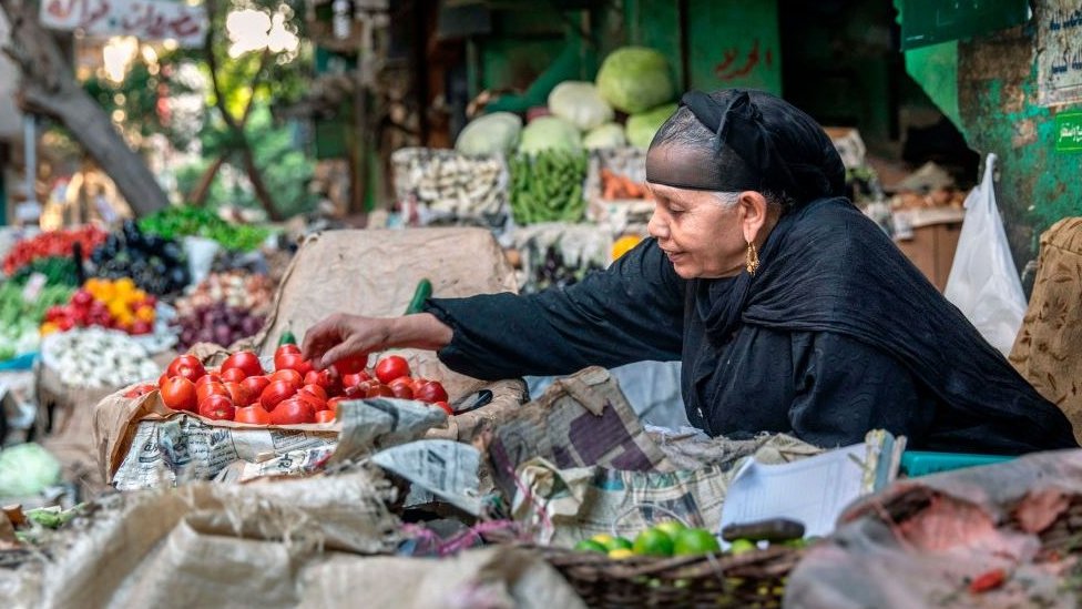 يشكو المصريون من ارتفاع كبير في أسعار المواد الغذائية خلال الفترة الأخيرة