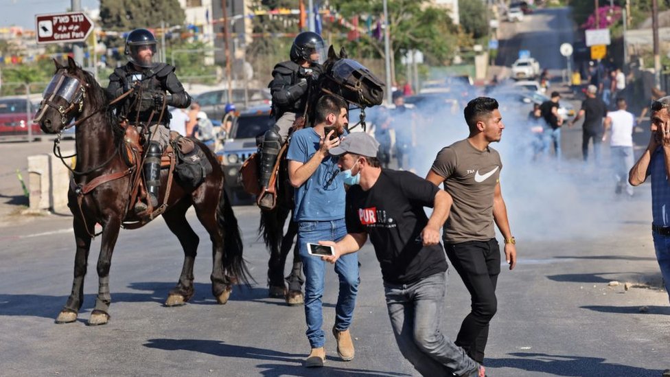 Choques entre la policía de Israel y palestinos en Sheikh Jarrah en mayo de 2021.