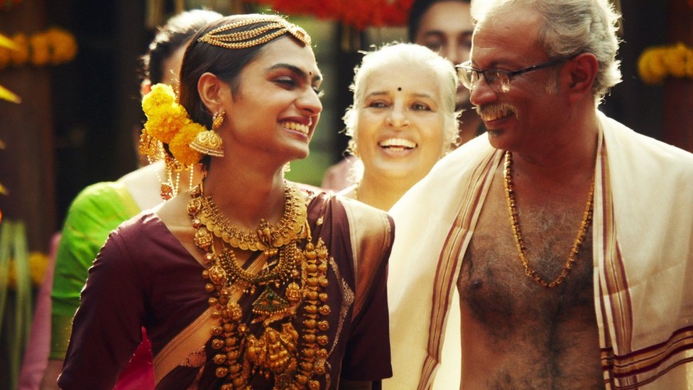 India jewellery ad starring trans model wins hearts - BBC News