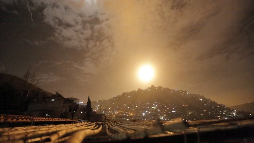 Suriye, İsrail roketlerinin çoğunu engellediklerini açıkladı