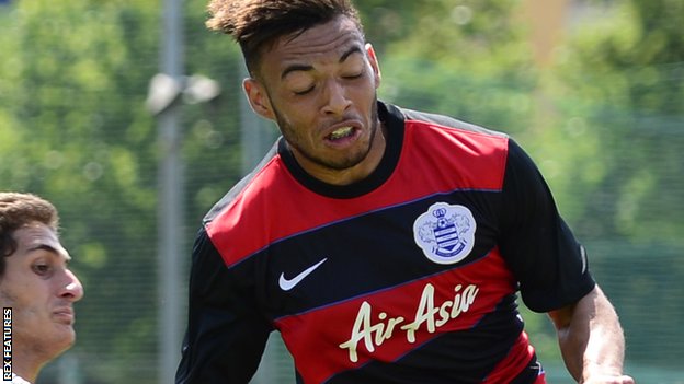 BBC Sport - QPR's Jake Mulraney extends Dagenham & Redbridge loan