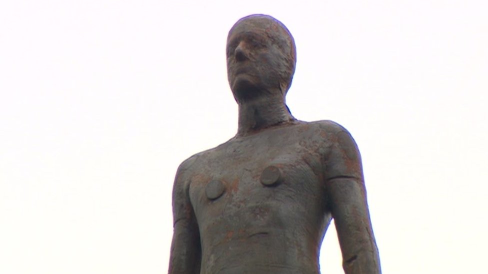 Статуя Энтони Гормли