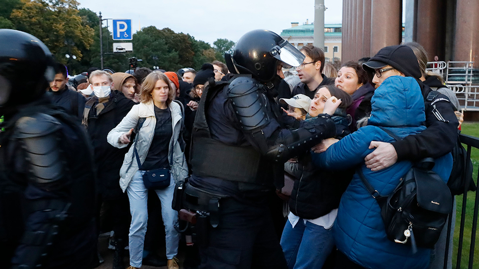 Protestsa en San Petersburgo, Rusia