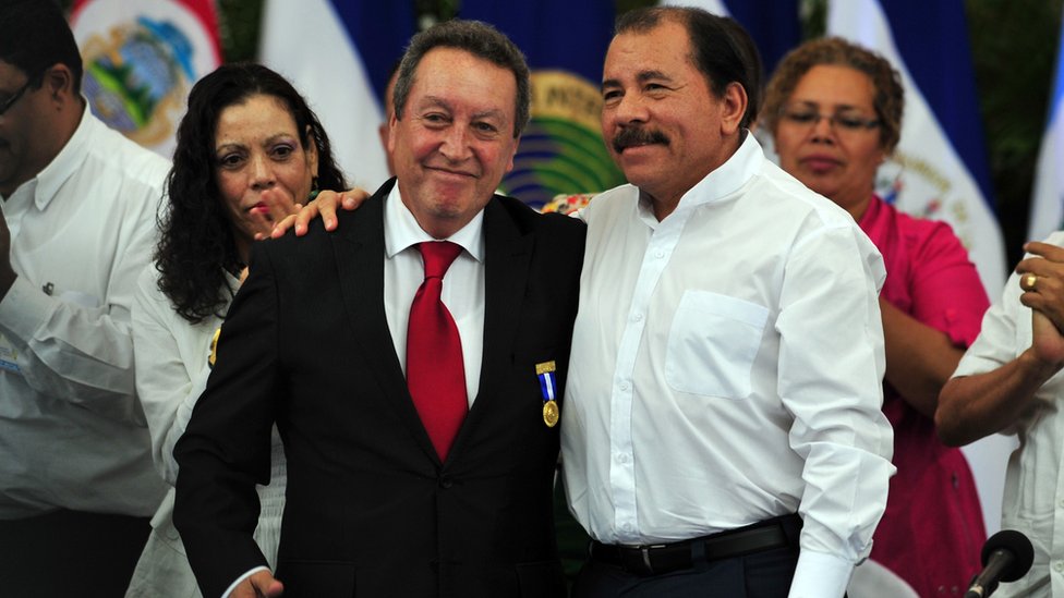 Vinicio Cerezo y Daniel Ortega