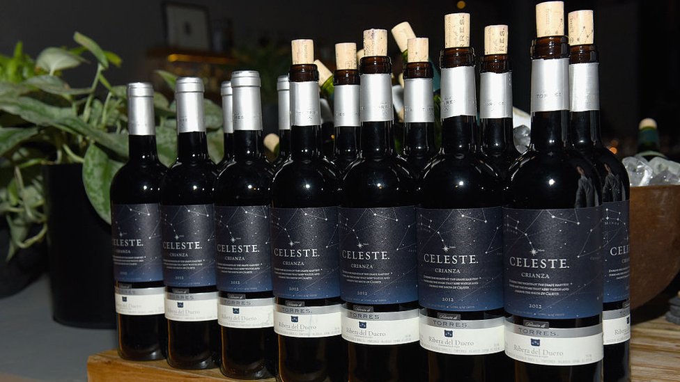 La marca ha estado en manos de la familia Torres durante cinco generaciones. Botellas de "Celeste", de Torres.