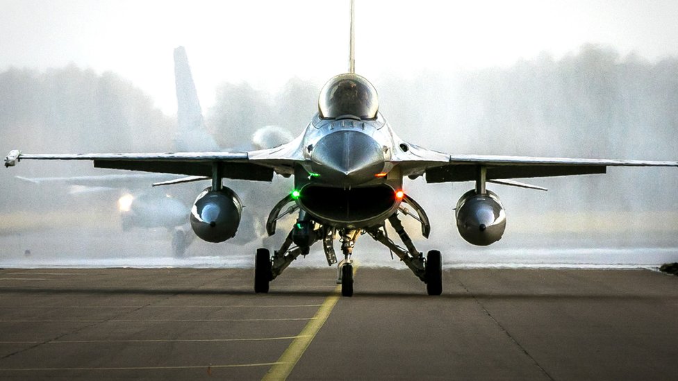 An F-16 fighter jet