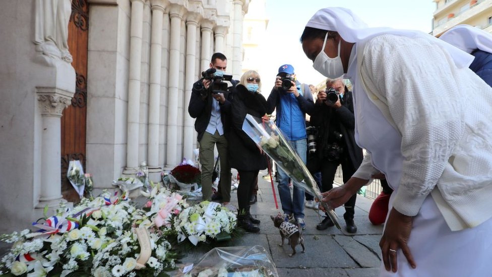 France attack: Nice in Mourning After Deadly Church Stabbings