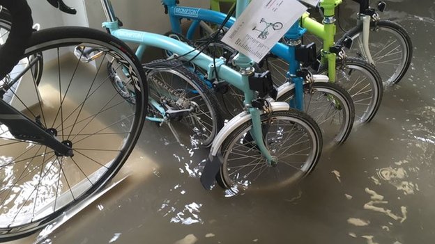 Затопленный магазин велосипедов