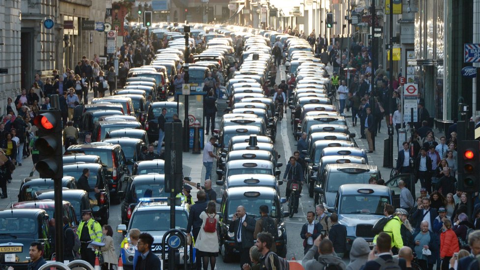 Протест черных такси в Лондоне