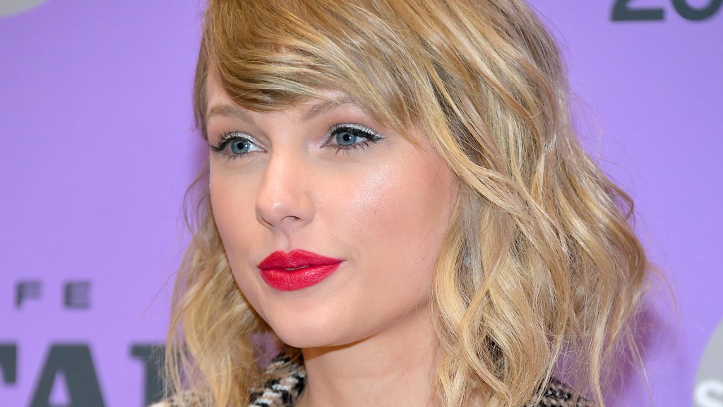 Taylor Swift New Songs Playlists Latest News Bbc Music