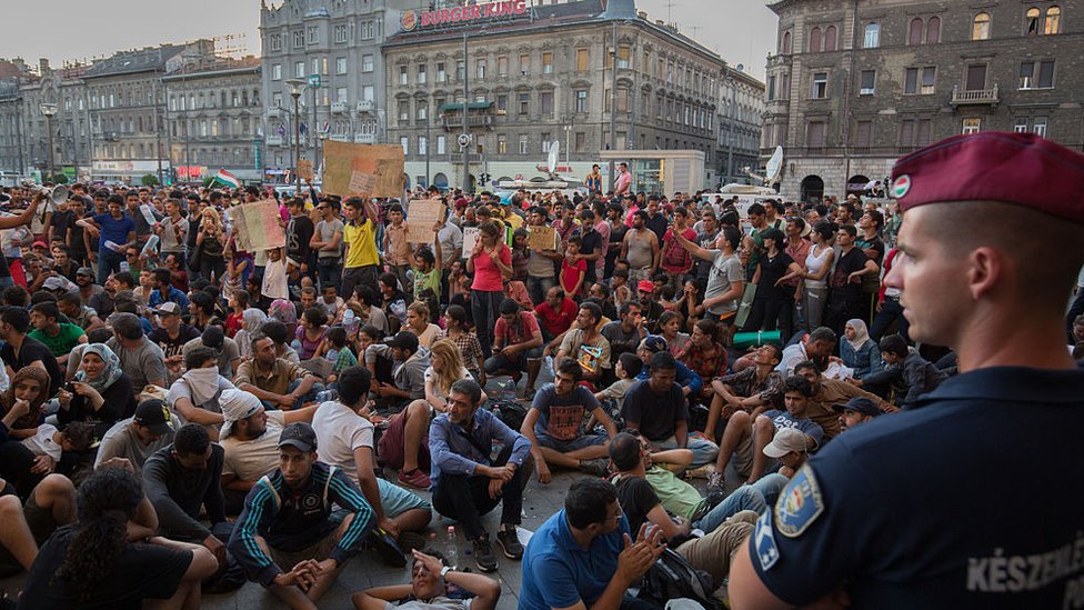 Міграційна криза розколола Європу