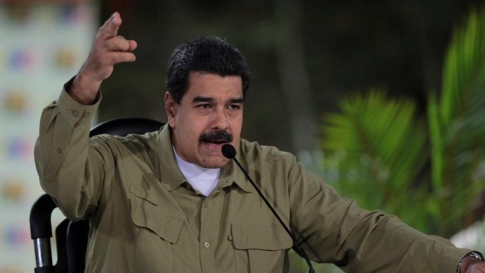 Президент Венесуэлы Николас Мадуро выступает во время своей еженедельной передачи "Los Domingos con Maduro" (Воскресенье с Мадуро) в Каракасе, Венесуэла 6 августа 2017 г.