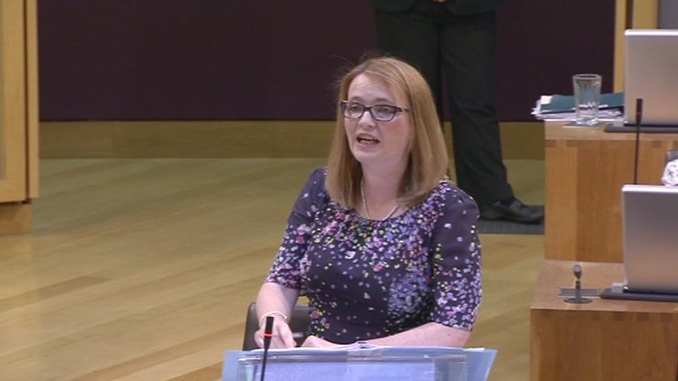 Tuition Fee 9 000 Cap To Be Raised Says Kirsty Williams BBC News