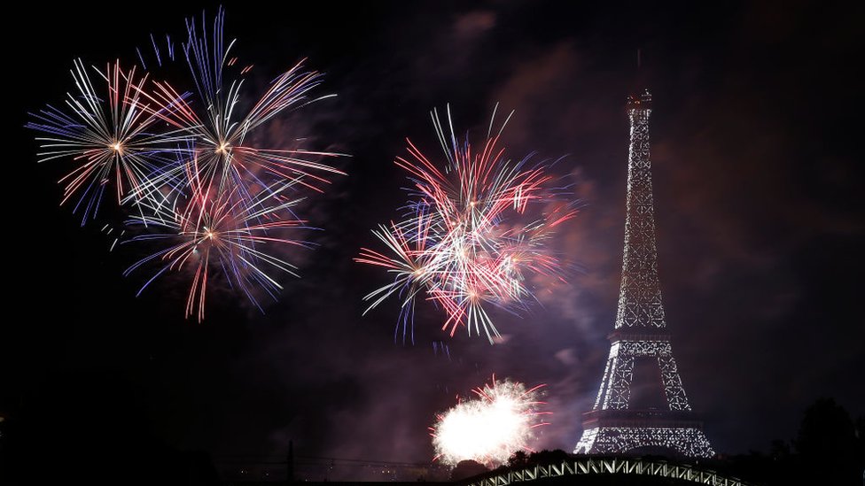 Pese a su pasado tumultuoso, el Dia de la Bastilla es celebrado en Francia.