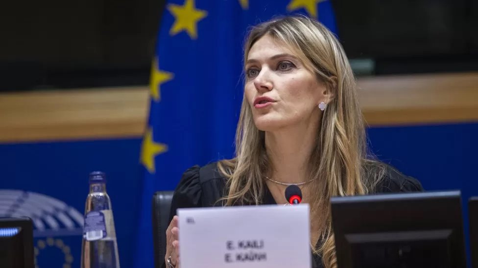 البرلمان الأوروبي: النائبة اليونانية إيفا كايلي تنكر تلقّي رشوة من قطر رغم مصادرة أكثر من مليون يورو