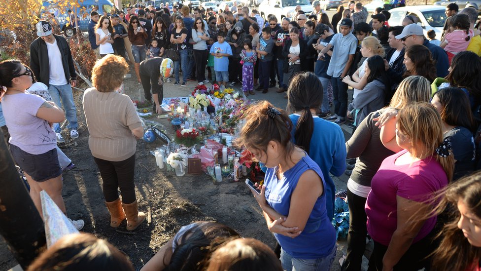 Centenares de personas en California despidieron a Paul Walker después del trágico accidente en el que falleció. Velorio de Paul Walker