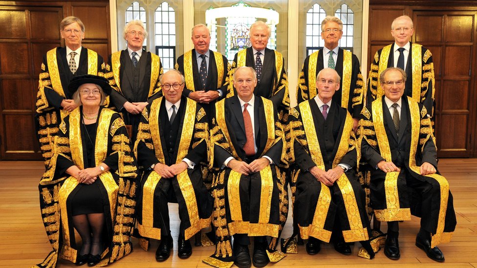 Лорд Керр с лордами Верховного суда Великобритании в 2012 году