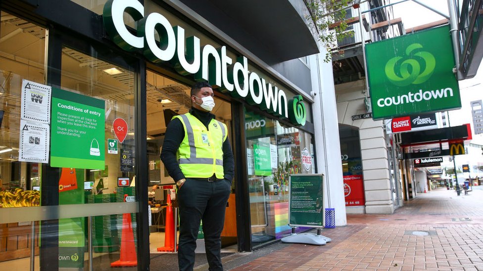 New Zealand: At least four injured in supermarket stabbing