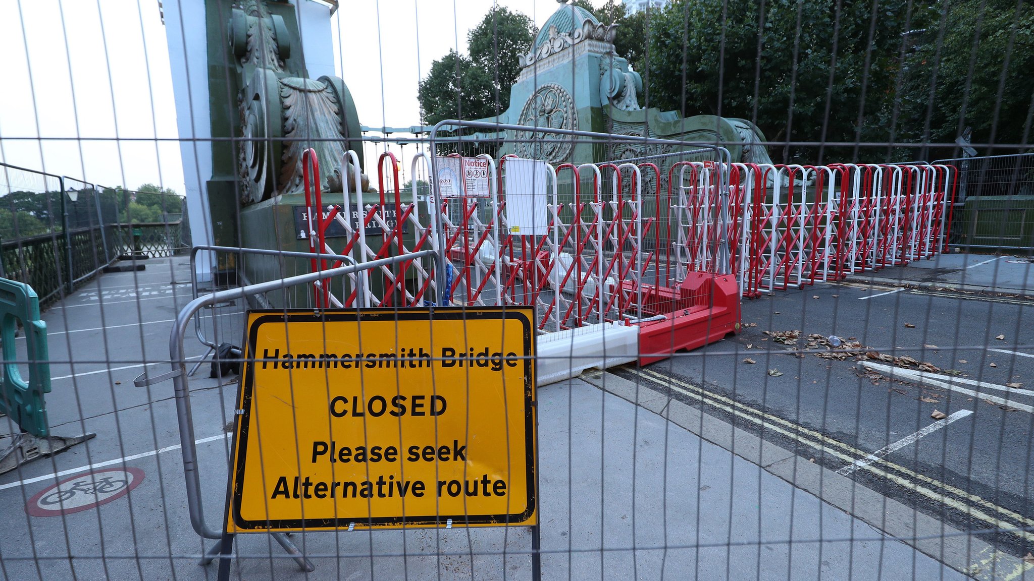 Hammersmith Bridge Cost of repairs more than doubles BBC News