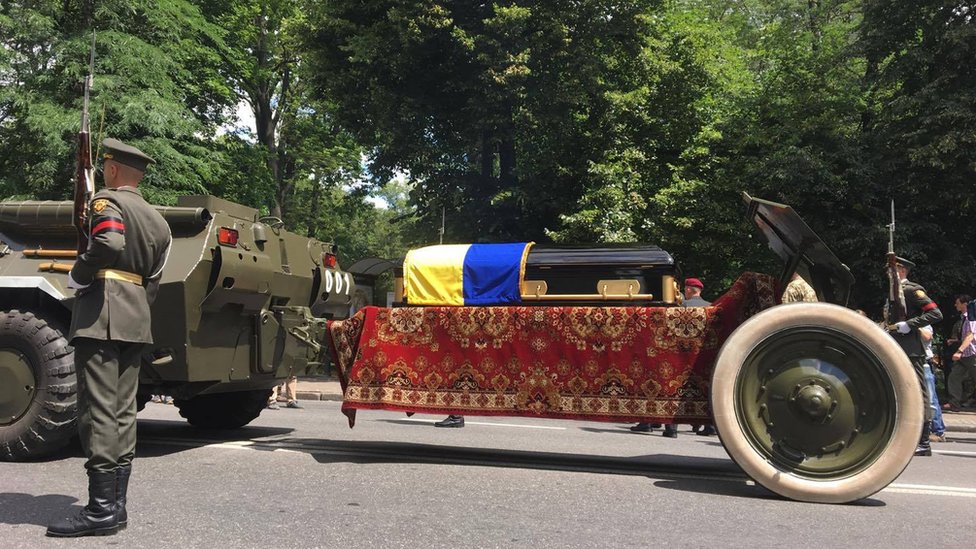 прощання з шаповалом