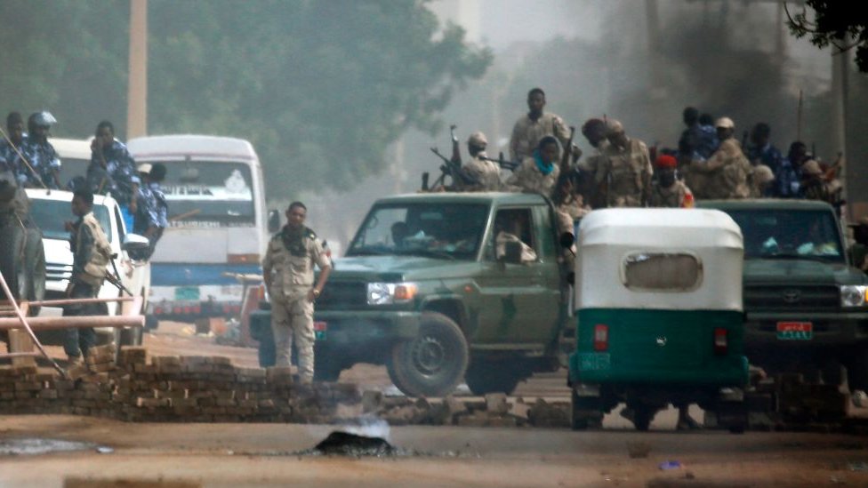 Sudanlı güvenlik güçleri.