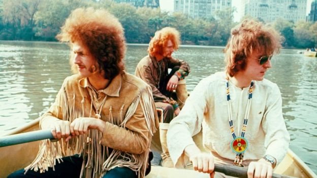 1968'de Royal Albert Hall'da verdikleri konser öncesi Eric Clapton, Ginger Baker ve Jack Bruce