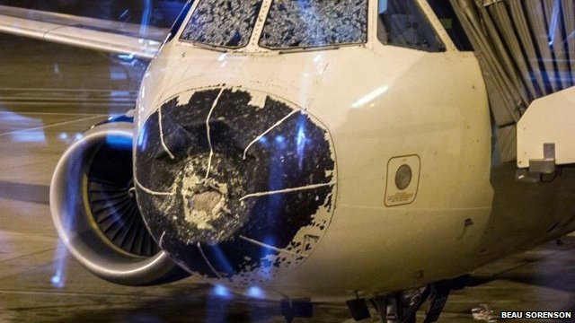 Emergency Landing For US Plane As Hail Shatters Windscreen - BBC News