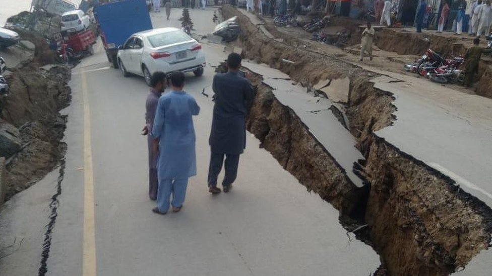 Pakistan earthquake: Houses collapse in 5.8 tremor