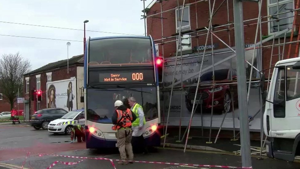 Thief crashes stolen bus into building in AshtonunderLyne BBC News