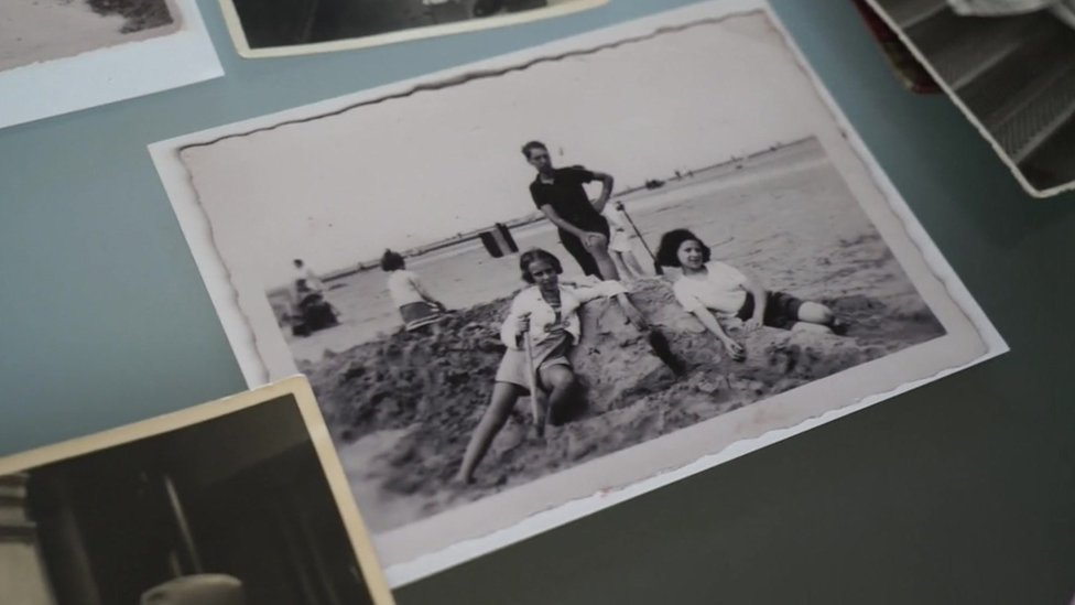 Eva Schloss en una foto familiar en blanco y negro