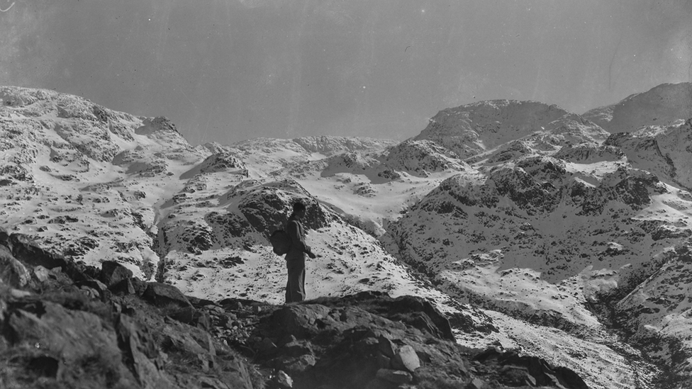 E527A - Диапазон Скафелла из Грейт-Гейбла c.1950 - Коллекция семейных фотографий Санки (опубликовано с разрешения Signal Film and Media)